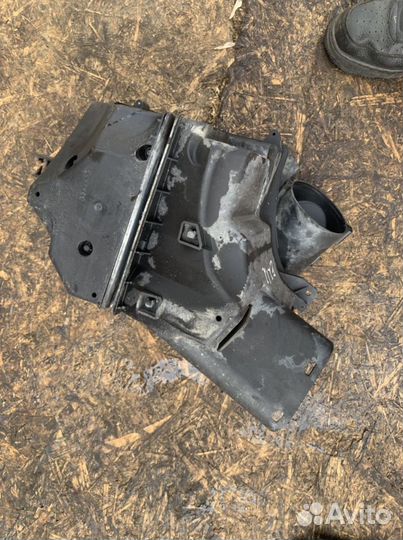 Volvo xc90 2.4TD корпус воздушного фильтра