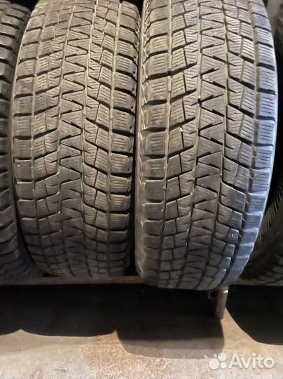 Bridgestone Blizzak DM-V1 225/65 R17
