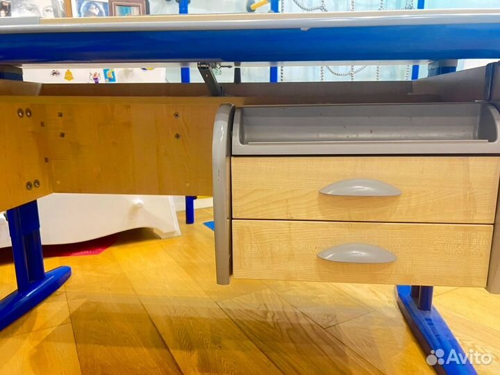 Растущая парта с тумбой