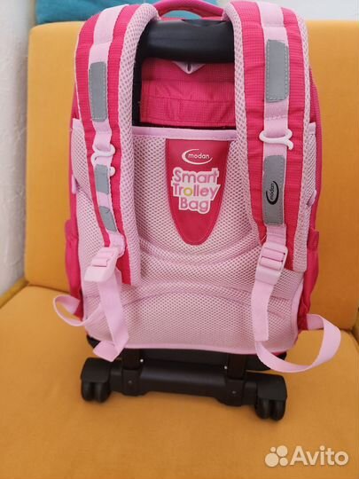 Рюкзак на колесах детский
