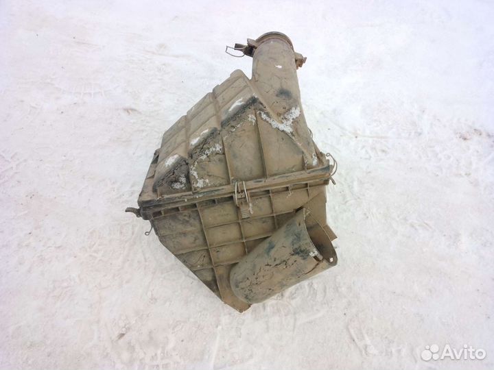 Корпус воздушного фильтра Mercedes w202