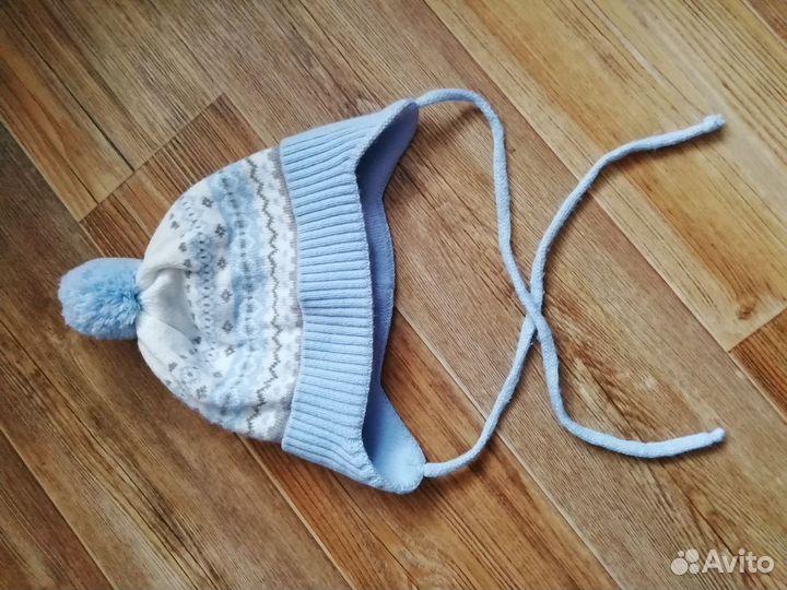 Демисезонные шапки фирмы 