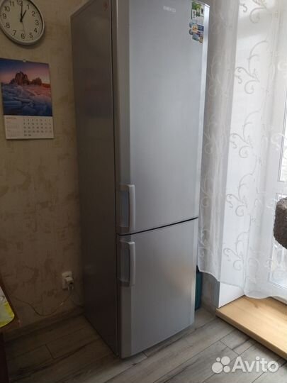 Продам холодильник на запчасти