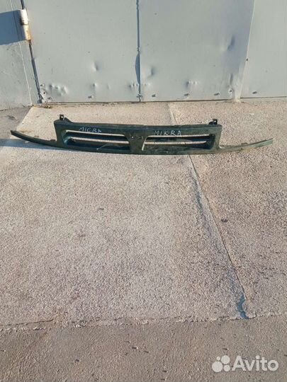 Nissan Micra решётка радиатора