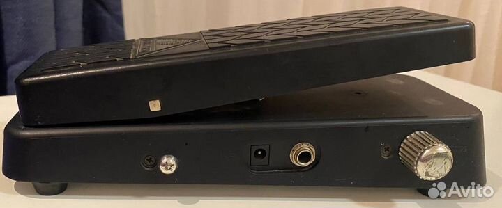 Педаль эффектов Behringer HB01 Hellbabe