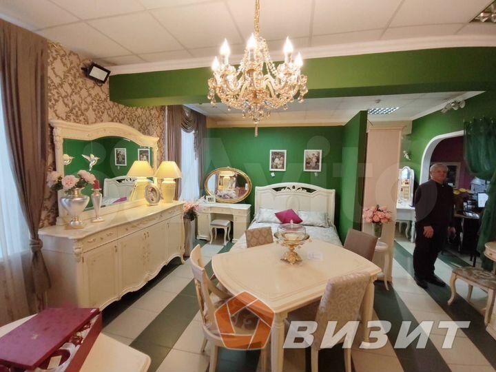 Торговая площадь, 1 линия на перекрестке