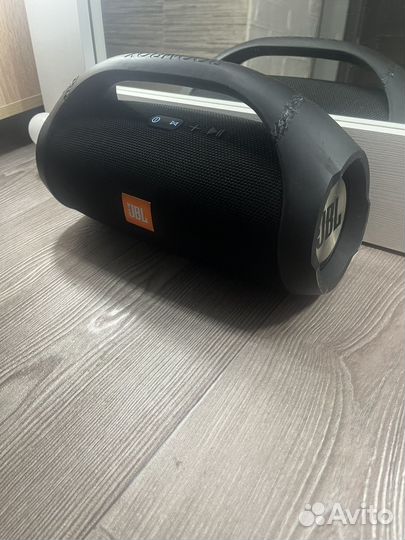 Продам блютуз колонку