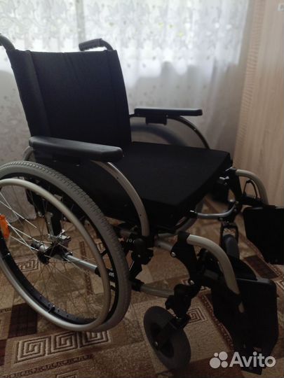 Инвалидная коляска новая