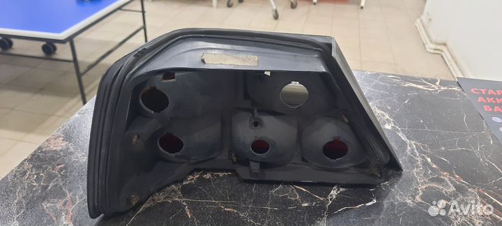 Фонарь правый Mercedes W124