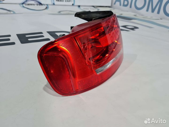 Фонарь задний наружный левый Audi A4 B8