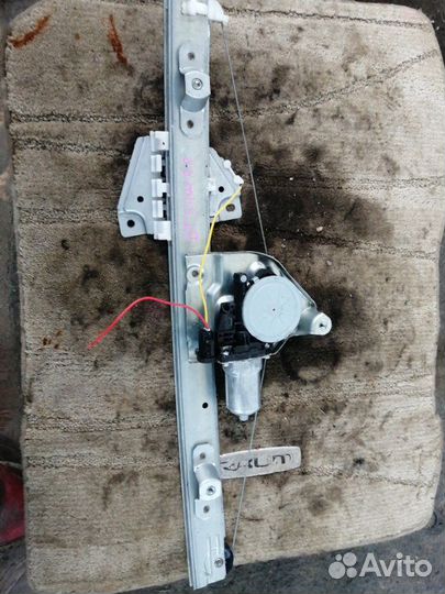 Стеклоподъемник задний правый Suzuki Grand Vitara