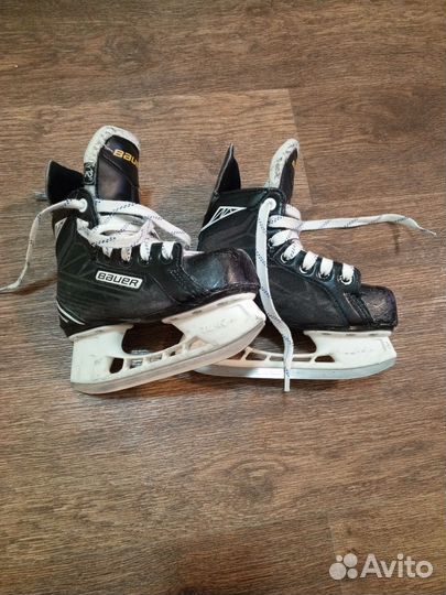 Хоккейные коньки bauer