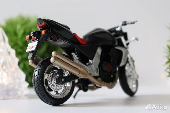 Модель мотоцикла Kawasaki 1000cc