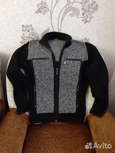 Мужской свитер на молнии