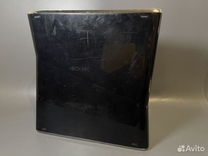 Xbox 360 250GB freebot + 32 игры