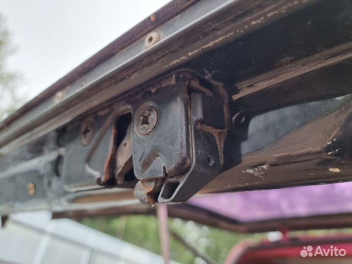 Замок багажника Vw Transporter T4 701829211h т4