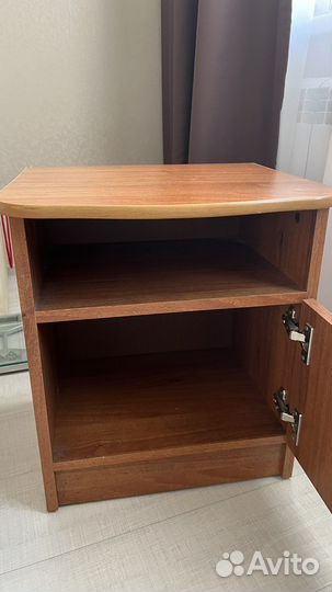 Тумба прикроватная