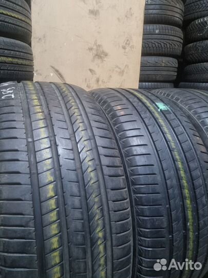 Bridgestone Alenza 001 285/45 R22