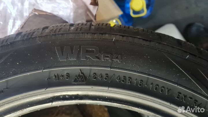 Nokian Tyres WR D4 245/45 R18 100V