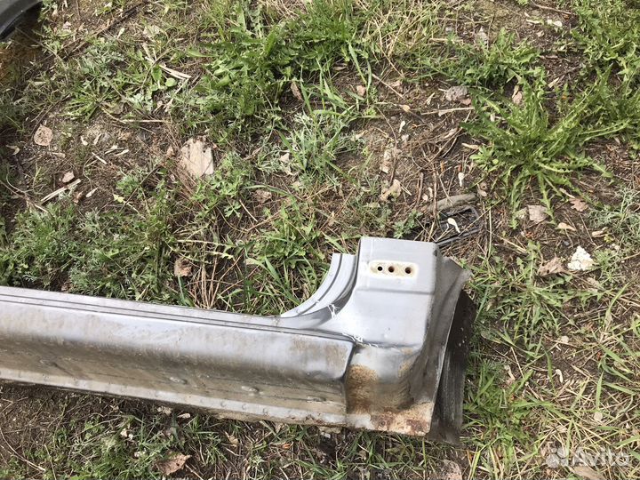 Лансер 9 порог правый бочина стойка центральная