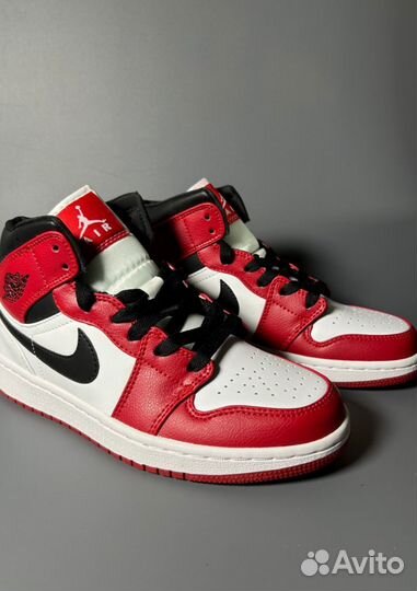 Кроссовки Air Jordan 1 Retro High OG Chicago Люкс