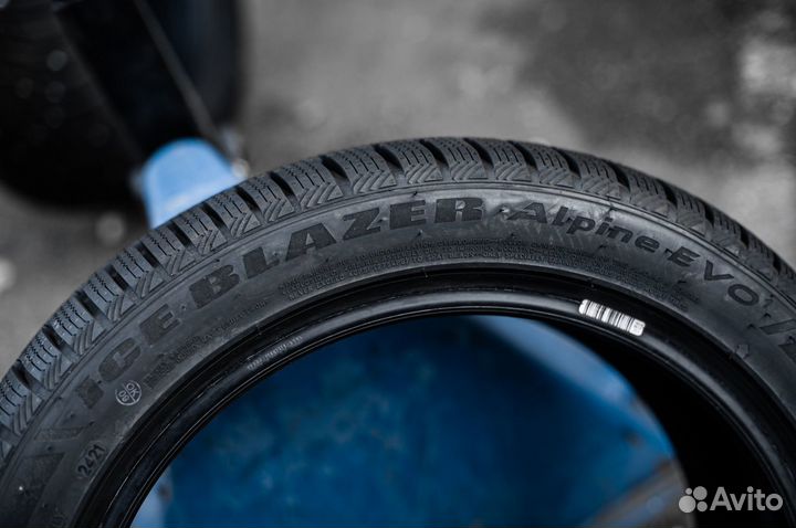 Sailun Ice Blazer Alpine Evo 275/35 R20 102W