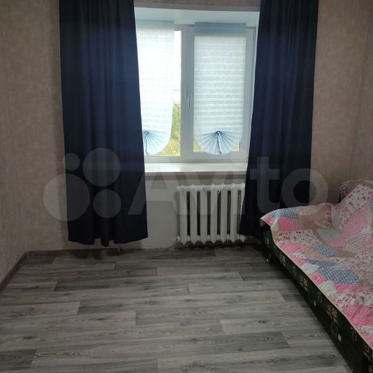 Комната 13 м² в 8-к., 9/9 эт.