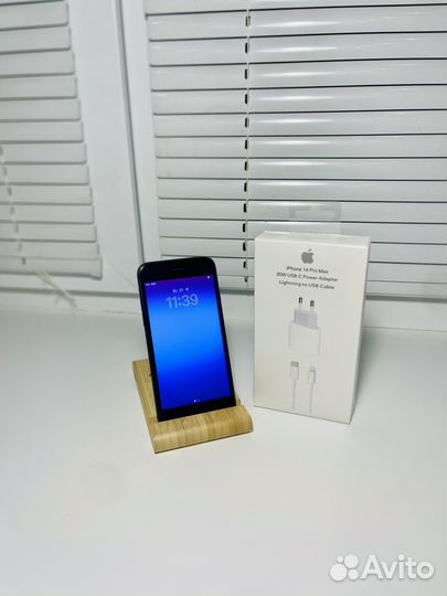 iPhone 8, 64 ГБ