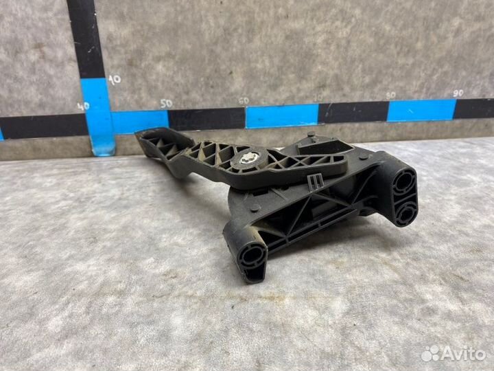 Педаль газа Opel Astra H 1.6 Z16XER easytronic