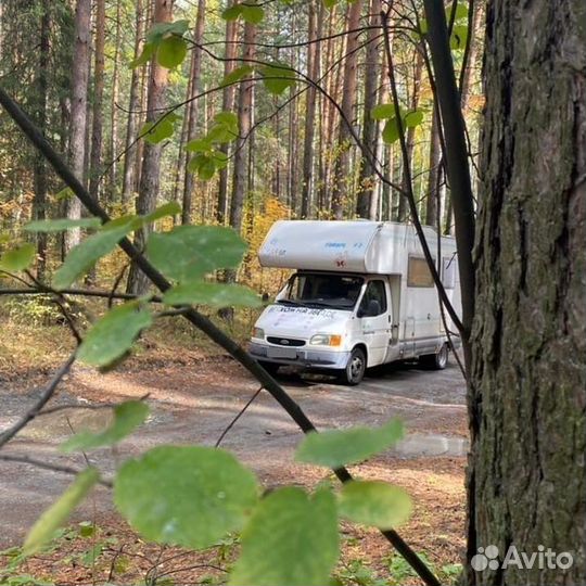 Альковный Ford Transit, 1999
