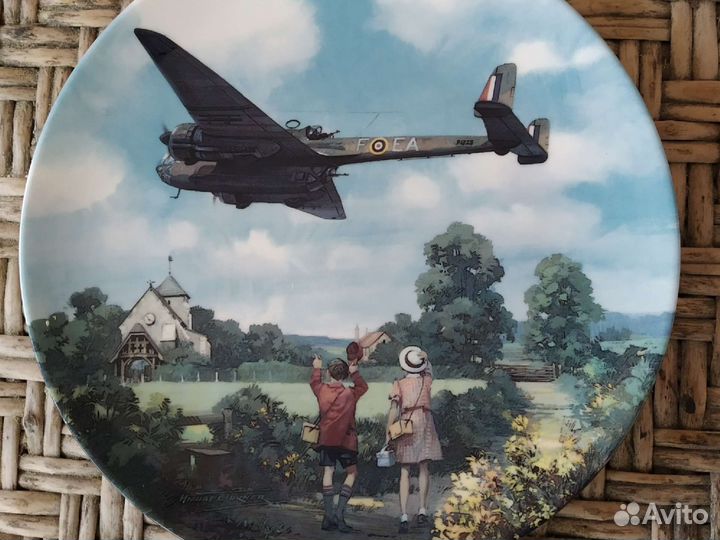 Настенная тарелка Royal Doulton