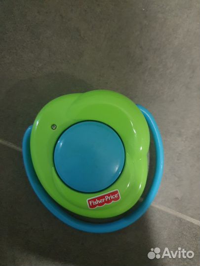 Музыкальный мобайл-каруселька (fisher-price)