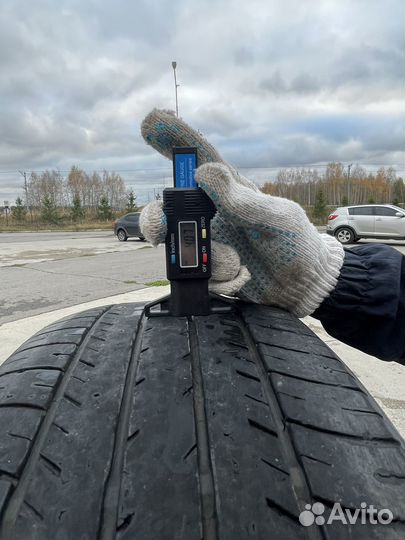 Yokohama dB Decibel E70 215/55 R17