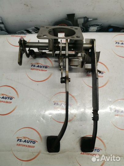 Блок педалей Suzuki Grand Vitara 2 2.0 (J20A)