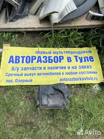 Корпус воздушного фильтра Opel Zafira B