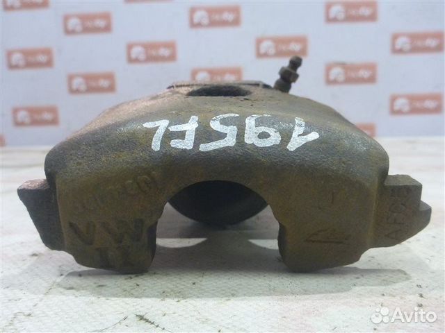 Суппорт передний левый Volkswagen Golf MK2 1990