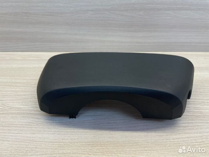 Подрулевой кожух LADA X-Ray