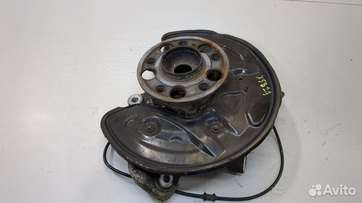 Ступица (кулак, цапфа) правая задняя Mercedes C W205