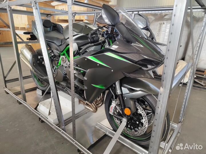 Новый Kawasaki H2 Carbon