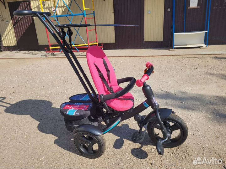 Детский велосипед с ручкой