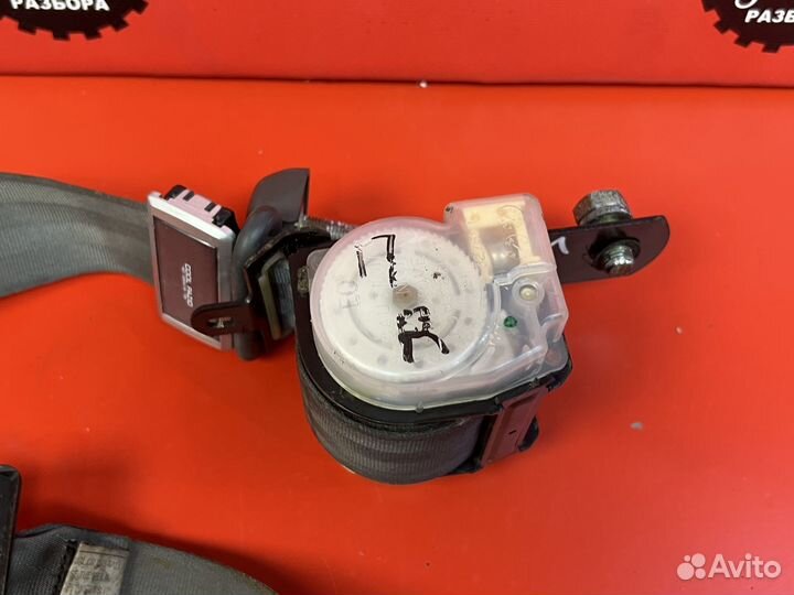 Ремень передний правый Mazda Proceed Marvie