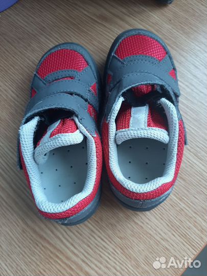 Кроссовки для девочки decathlon