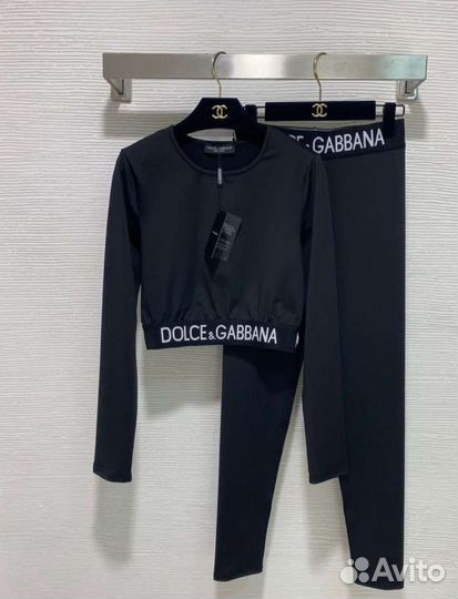 Леггинсы и топ DG