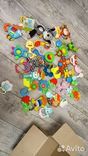 Коробка погремушек