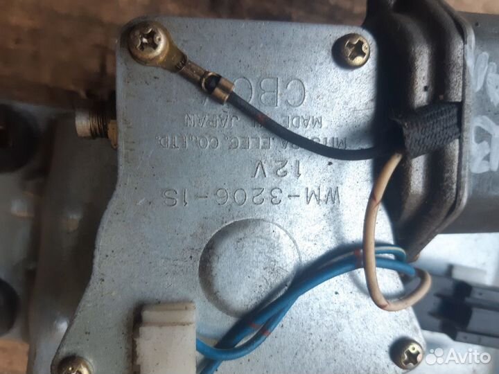 Моторчик стеклоочистителя задний Митсубиси Ланцер