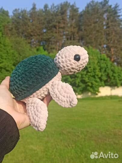 Вязанная черепашка ручной работы