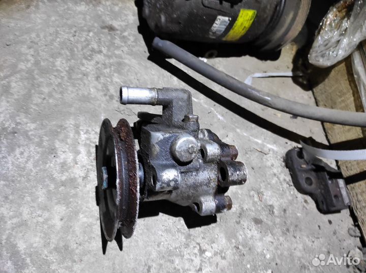 Насос гидроусилителя руля (гур) Hyundai Getz