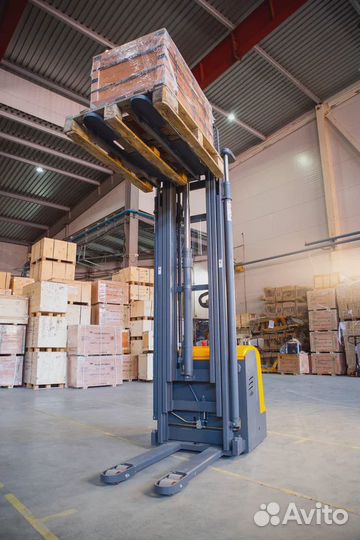 Штабелер самоходный 1.5т