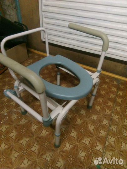 Стул санитарный