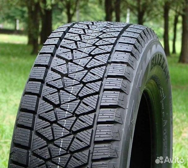Bridgestone Blizzak DM-V3 295/35 R21